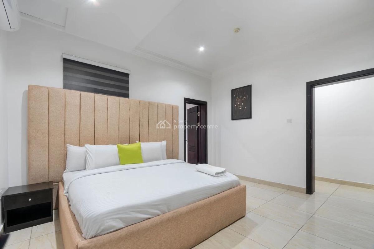 Ready for a Smart Getaway?  Book Our  4-bedroom Starlight Alexa-powe, Lekki Phase 1, Lekki, Lagos, Flat / Apartment Short Let
