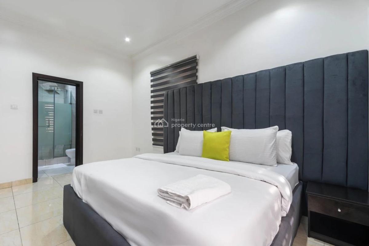 Ready for a Smart Getaway?  Book Our  4-bedroom Starlight Alexa-powe, Lekki Phase 1, Lekki, Lagos, Flat / Apartment Short Let