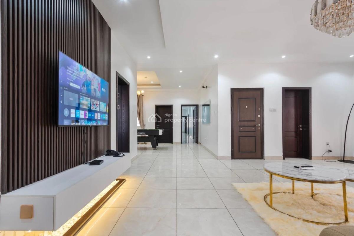 Ready for a Smart Getaway?  Book Our  4-bedroom Starlight Alexa-powe, Lekki Phase 1, Lekki, Lagos, Flat / Apartment Short Let