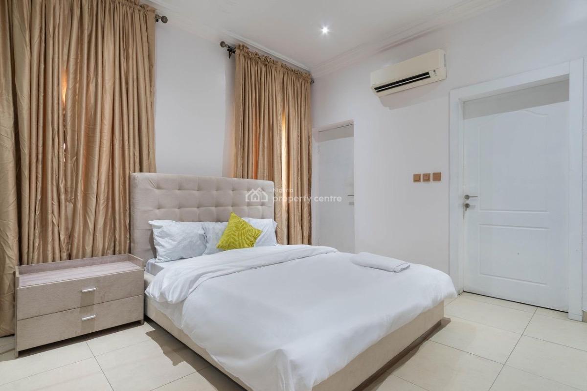 Luxury 2 Bedroom Apartment with Swimming Pool, Elevator, Gym, Ps5, Lekki Phase 1, Lekki, Lagos, Flat / Apartment Short Let
