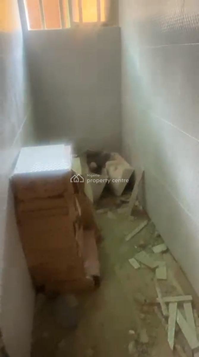 Lovely Self-contain in an Estate, Adeniyi Jones, Ikeja, Lagos, Self Contain (single Rooms) for Rent