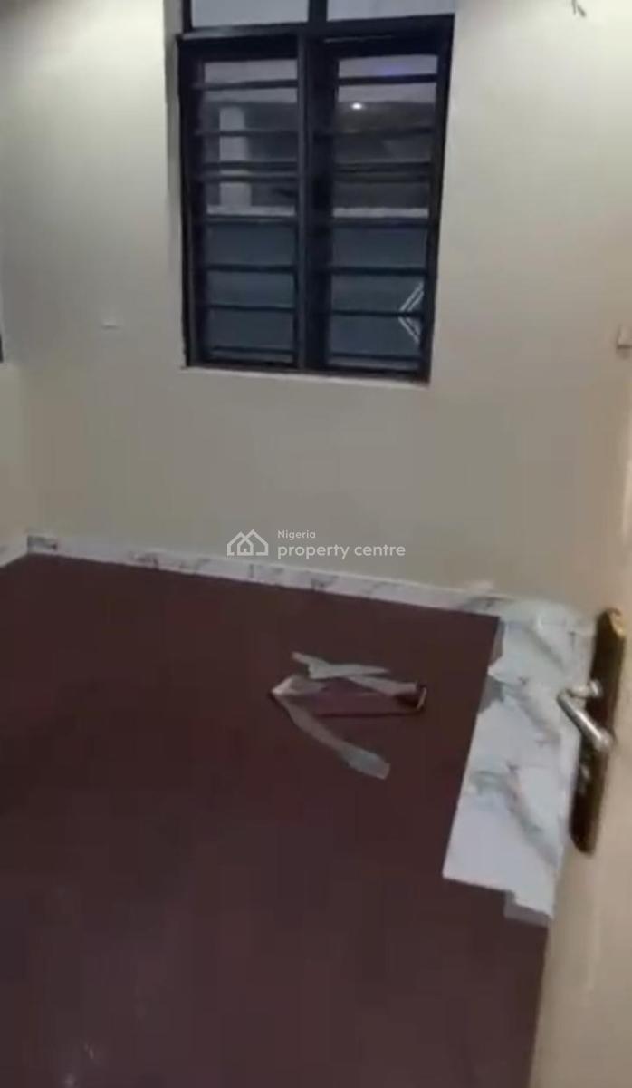 Lovely 2 Bedroom Flat, Gbagada, Lagos, Flat / Apartment for Rent