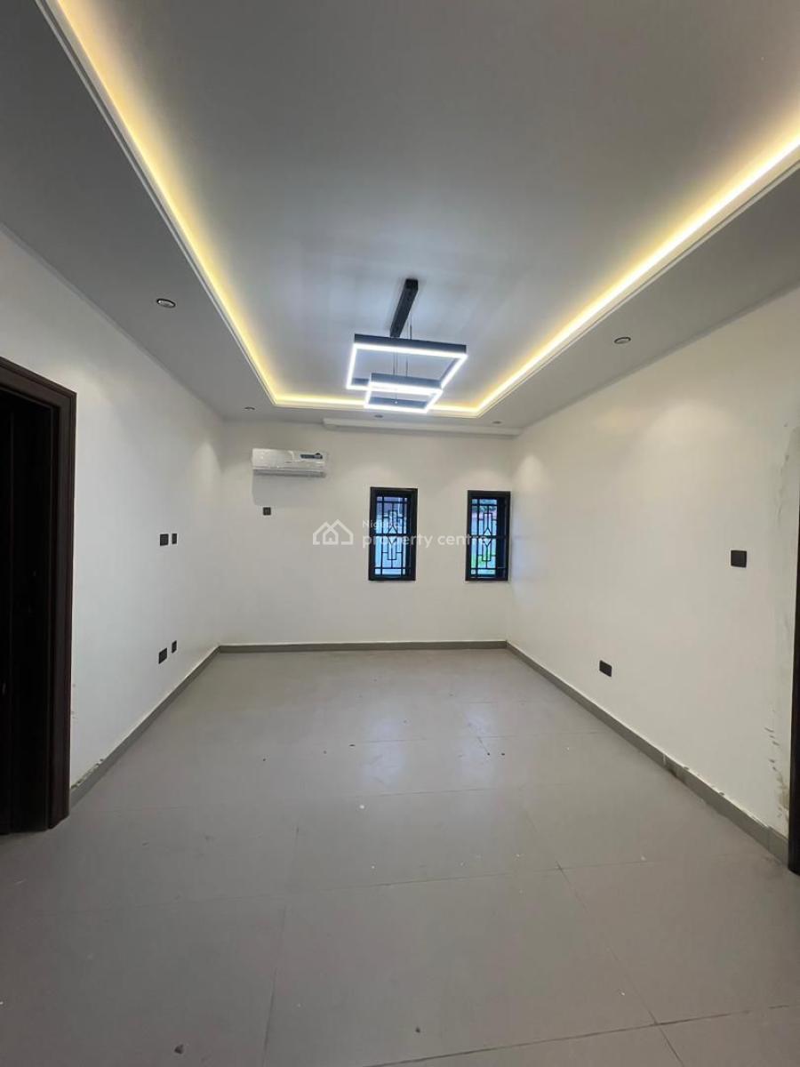 4 Bedroom Duplex, Onikoko Close to Agodi Area Ibadan, Ibadan, Oyo, Semi-detached Duplex for Rent