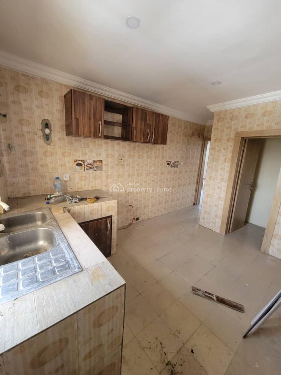 Sharp and Clean 3 Bedroom Flat, Mobile Road, Ajah, Lagos, Flat / Apartment for Rent