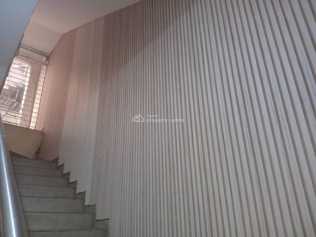 Luxury 3-bedroom Apartment, Lekki Phase 1, Lekki, Lagos, Flat / Apartment for Rent