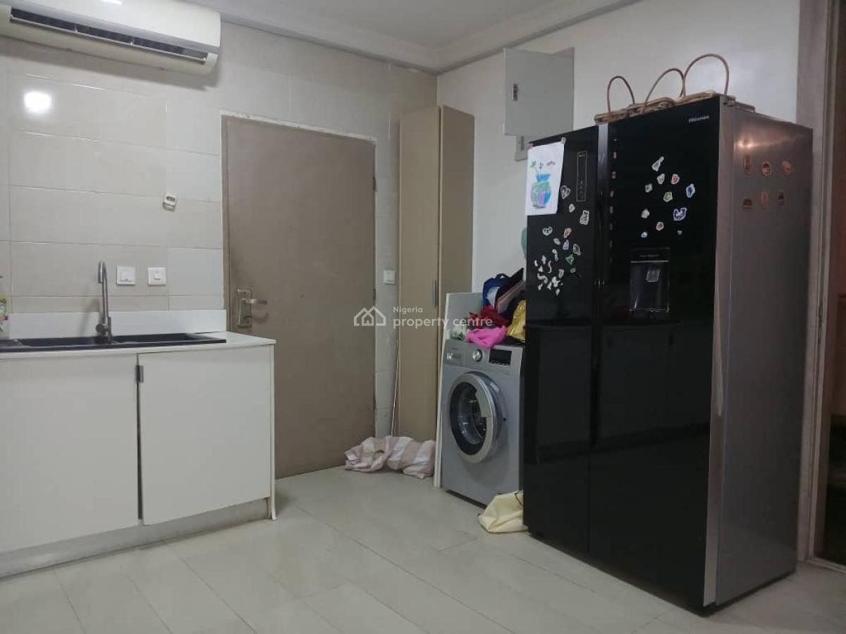 Luxury 3-bedroom Apartment, Lekki Phase 1, Lekki, Lagos, Flat / Apartment for Rent