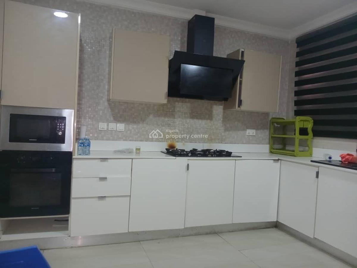 Luxury 3-bedroom Apartment, Lekki Phase 1, Lekki, Lagos, Flat / Apartment for Rent