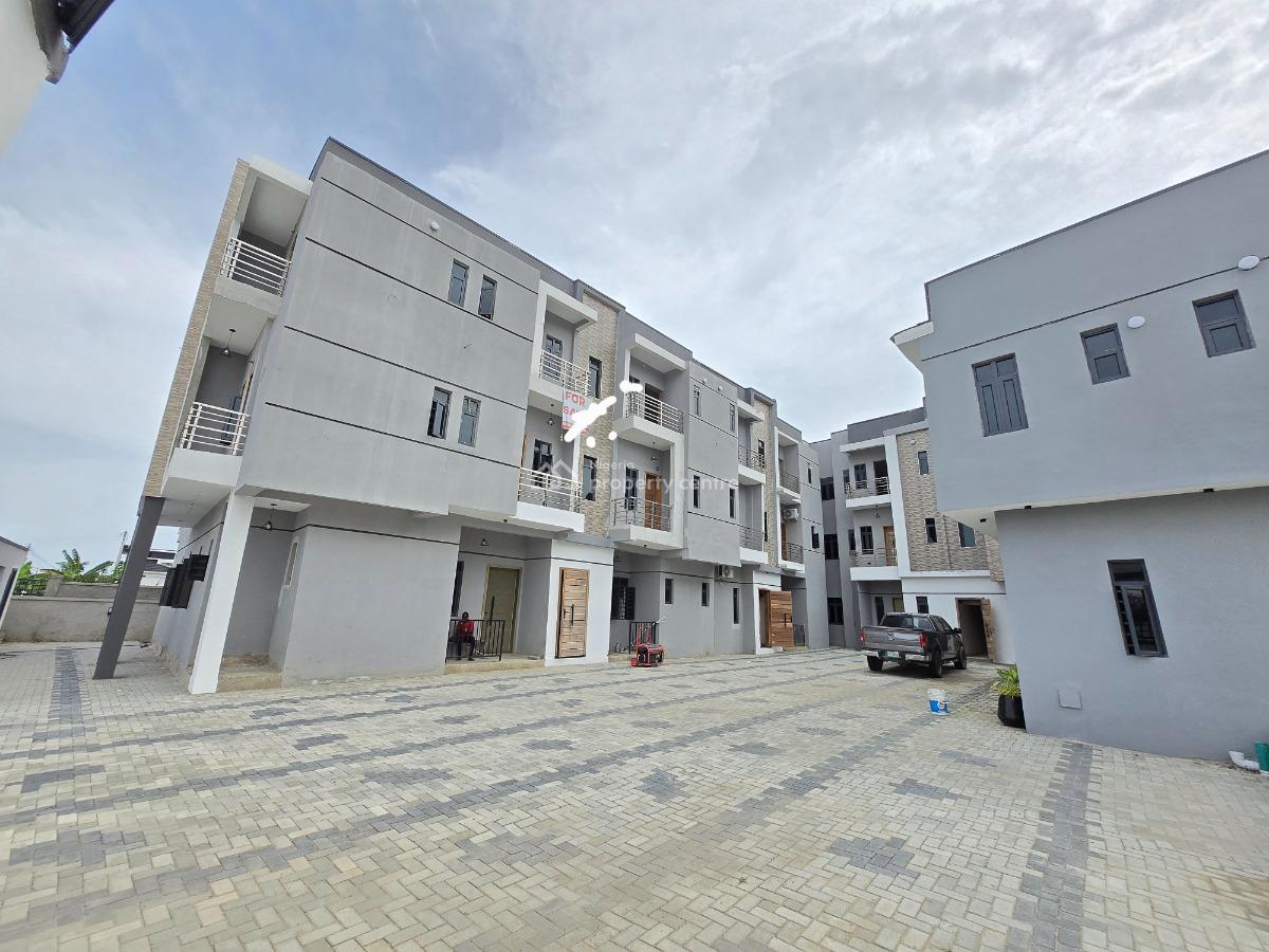 3 Bedroom Flat with Swimming Pool and Gym for Distress, Ogombo Road Opposite Ojaja Mall, Ogombo, Ajah, Lagos, Block of Flats for Sale