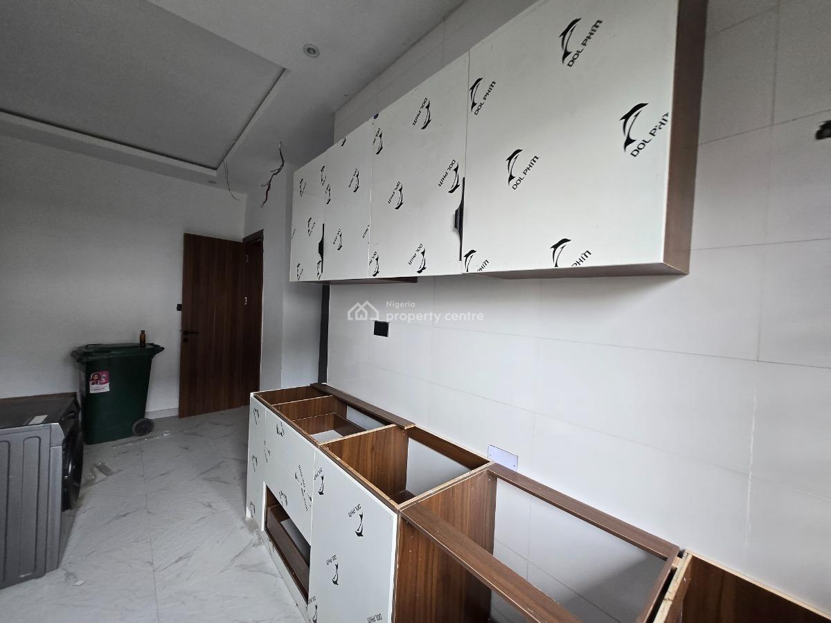 3 Bedroom Flat with Swimming Pool and Gym for Distress, Ogombo Road Opposite Ojaja Mall, Ogombo, Ajah, Lagos, Block of Flats for Sale