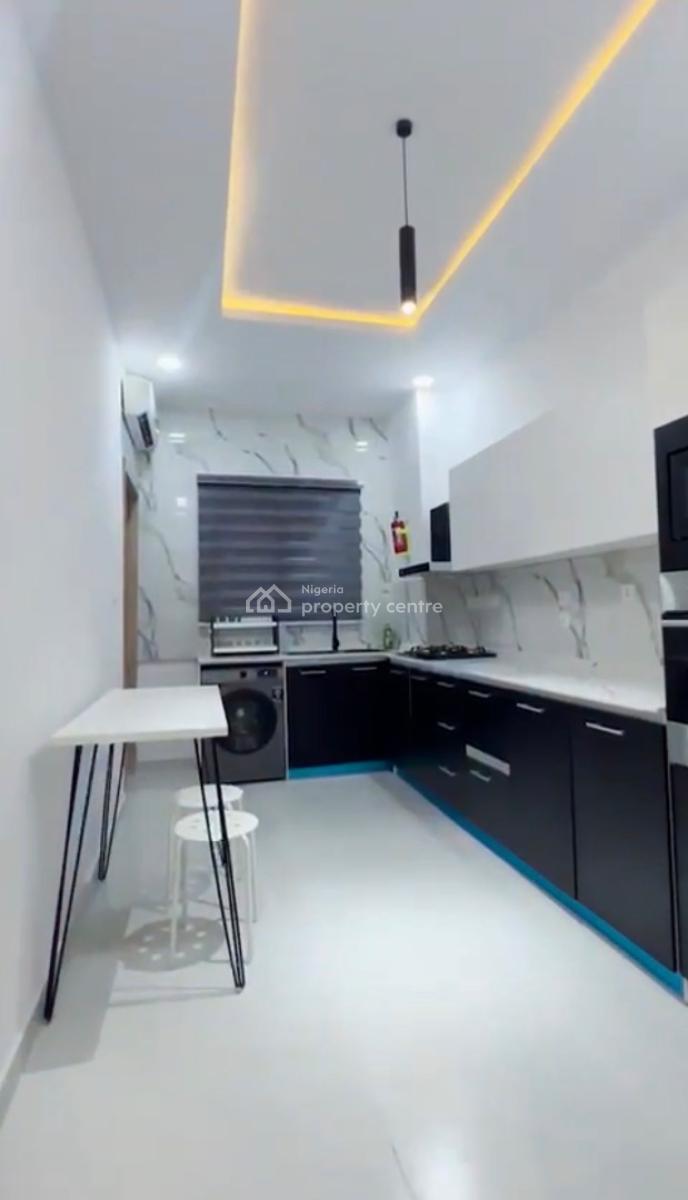 Fully Furnished & Serviced 2 Bedroom Apartment, Lekki Phase 1, Lekki, Lagos, Flat / Apartment for Rent