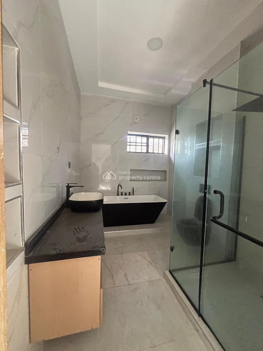 Spacious 5 Bedroom Detached Duplex with Bq, Chevron, Lekki, Lagos, Detached Duplex for Sale