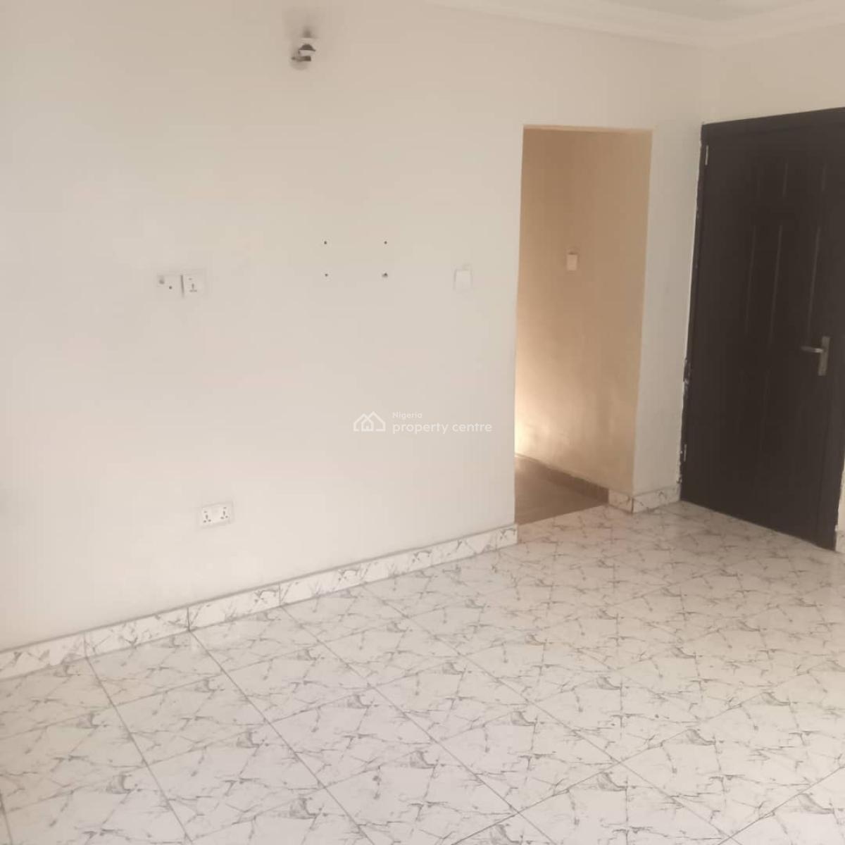 2 Bedroom Apartment in a Call to Access Estate, Lekki Phase 1, Lekki, Lagos, Flat / Apartment for Rent