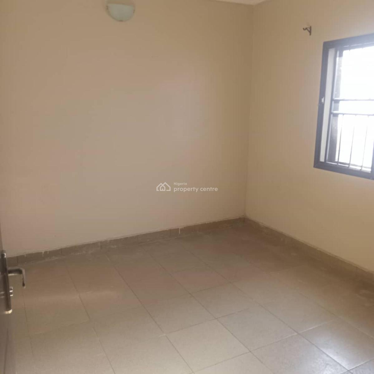 2 Bedroom Apartment in a Call to Access Estate, Lekki Phase 1, Lekki, Lagos, Flat / Apartment for Rent