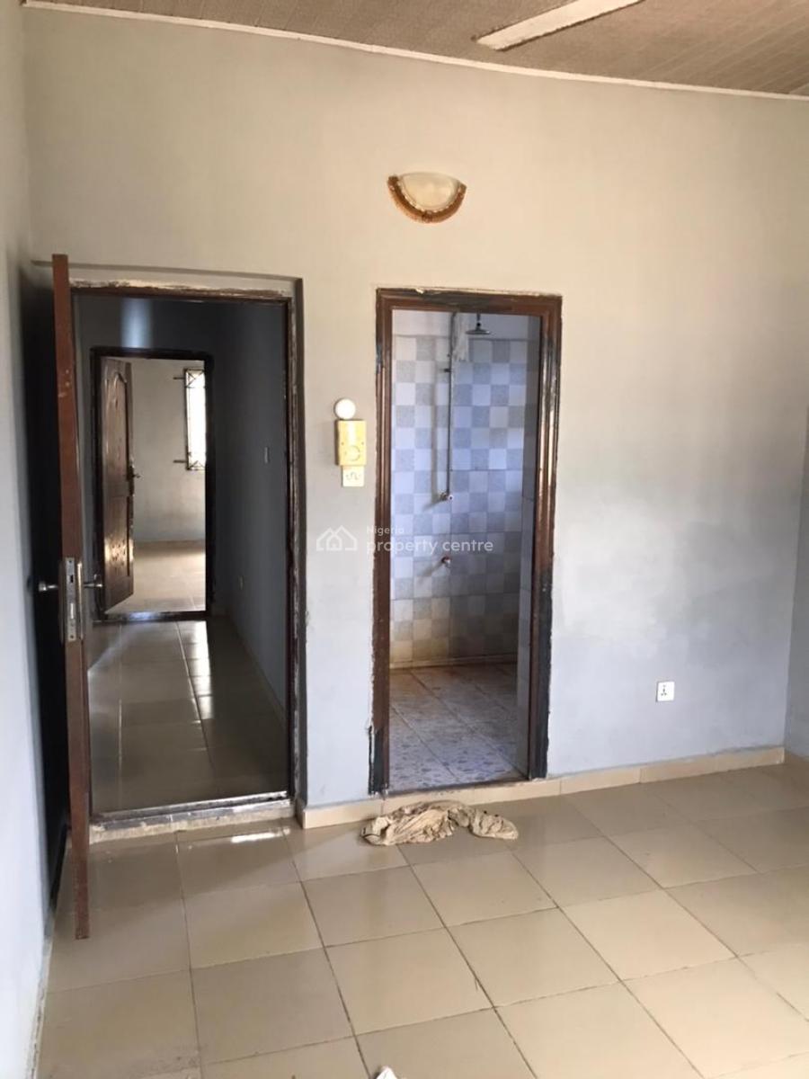 2 Bedroom Flat, Meadow View Estate Ogombo, Ogombo, Ajah, Lagos, Detached Bungalow for Rent