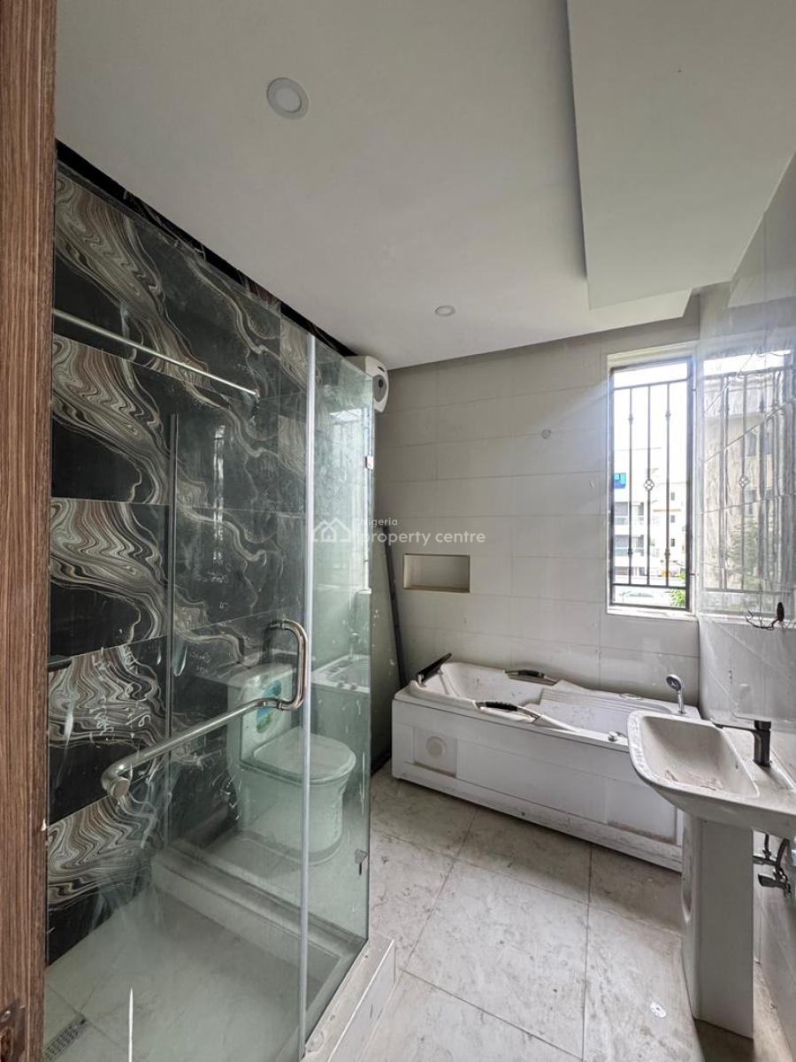 3 Bedroom Apartment, Lekki Phase 1, Lekki, Lagos, Flat / Apartment for Sale