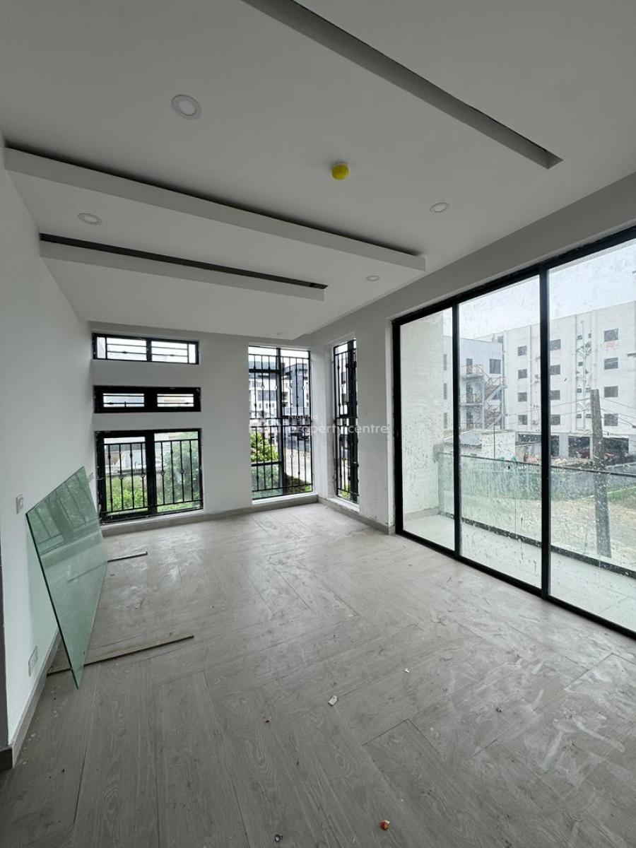 3 Bedroom Apartment, Lekki Phase 1, Lekki, Lagos, Flat / Apartment for Sale