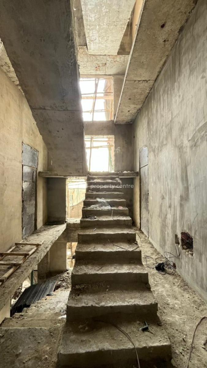 Luxury Units Each 3 Apartment  with a Cozy Environment, Lekki Phase 1, Lekki, Lagos, Flat / Apartment for Sale