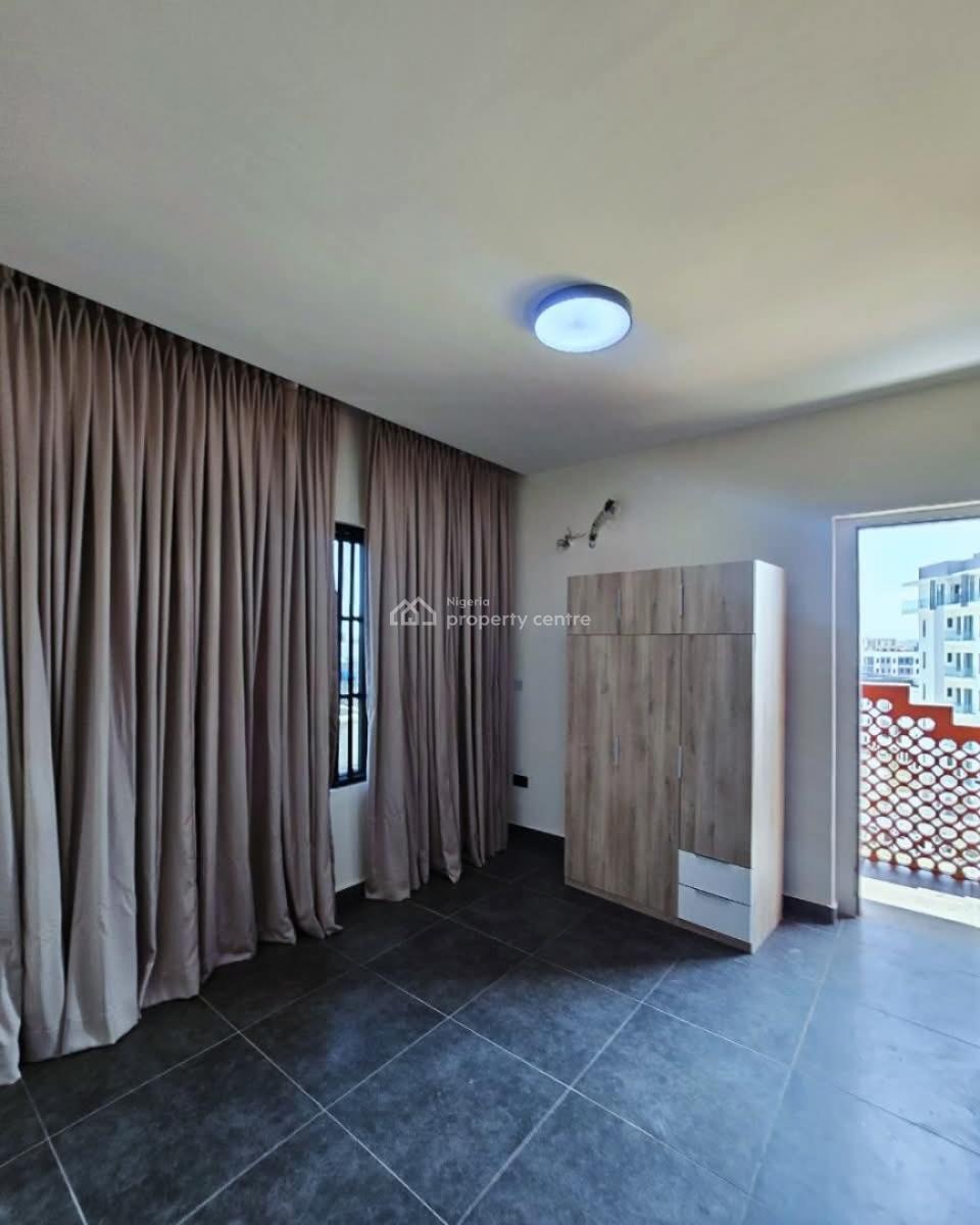 Well Serviced 3 Bedroom Apartment, Lekki Phase 1, Lekki, Lagos, Flat / Apartment for Sale