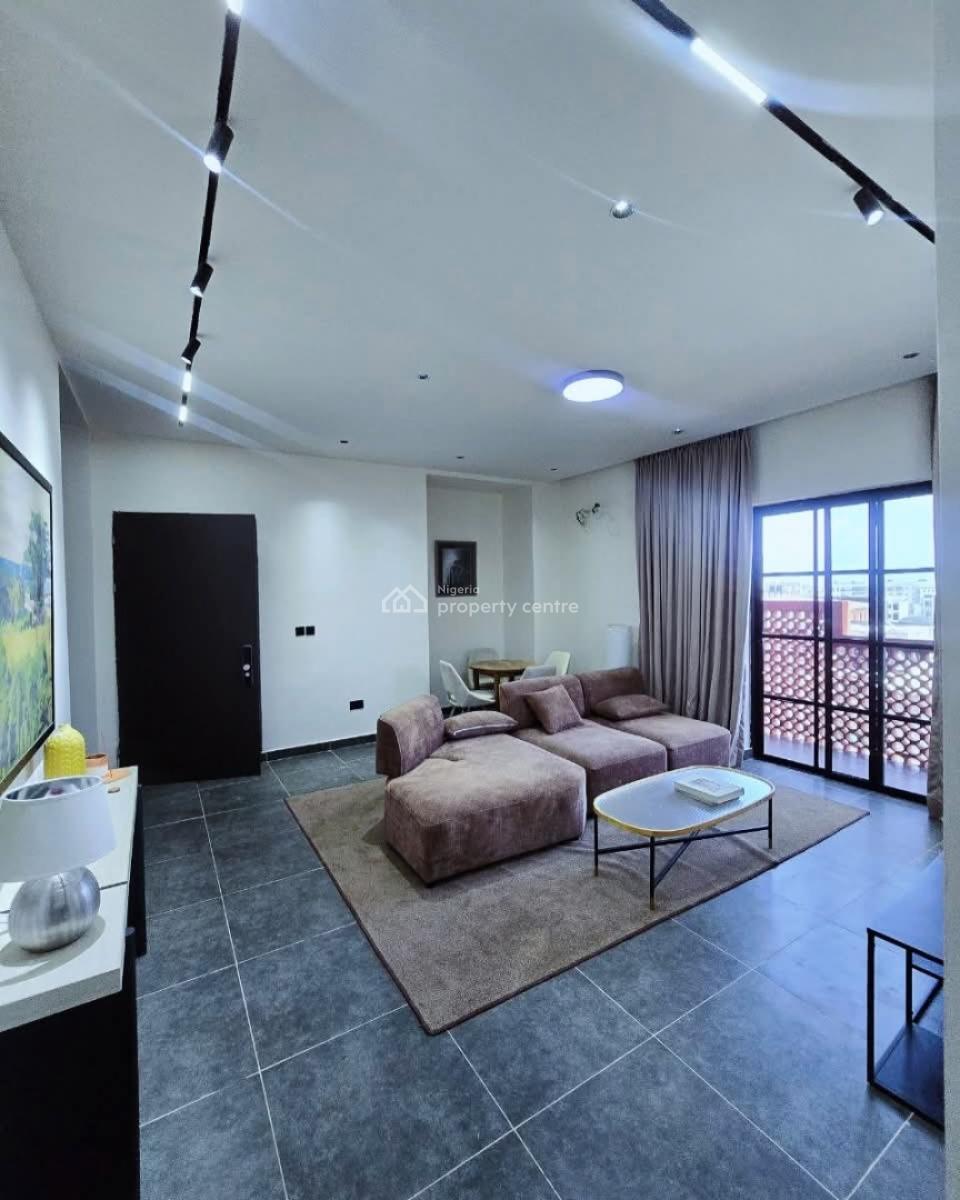 Well Serviced 3 Bedroom Apartment, Lekki Phase 1, Lekki, Lagos, Flat / Apartment for Sale