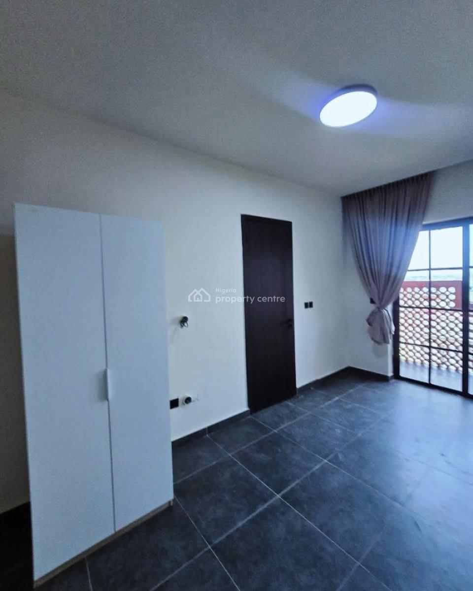 Well Serviced 3 Bedroom Apartment, Lekki Phase 1, Lekki, Lagos, Flat / Apartment for Sale