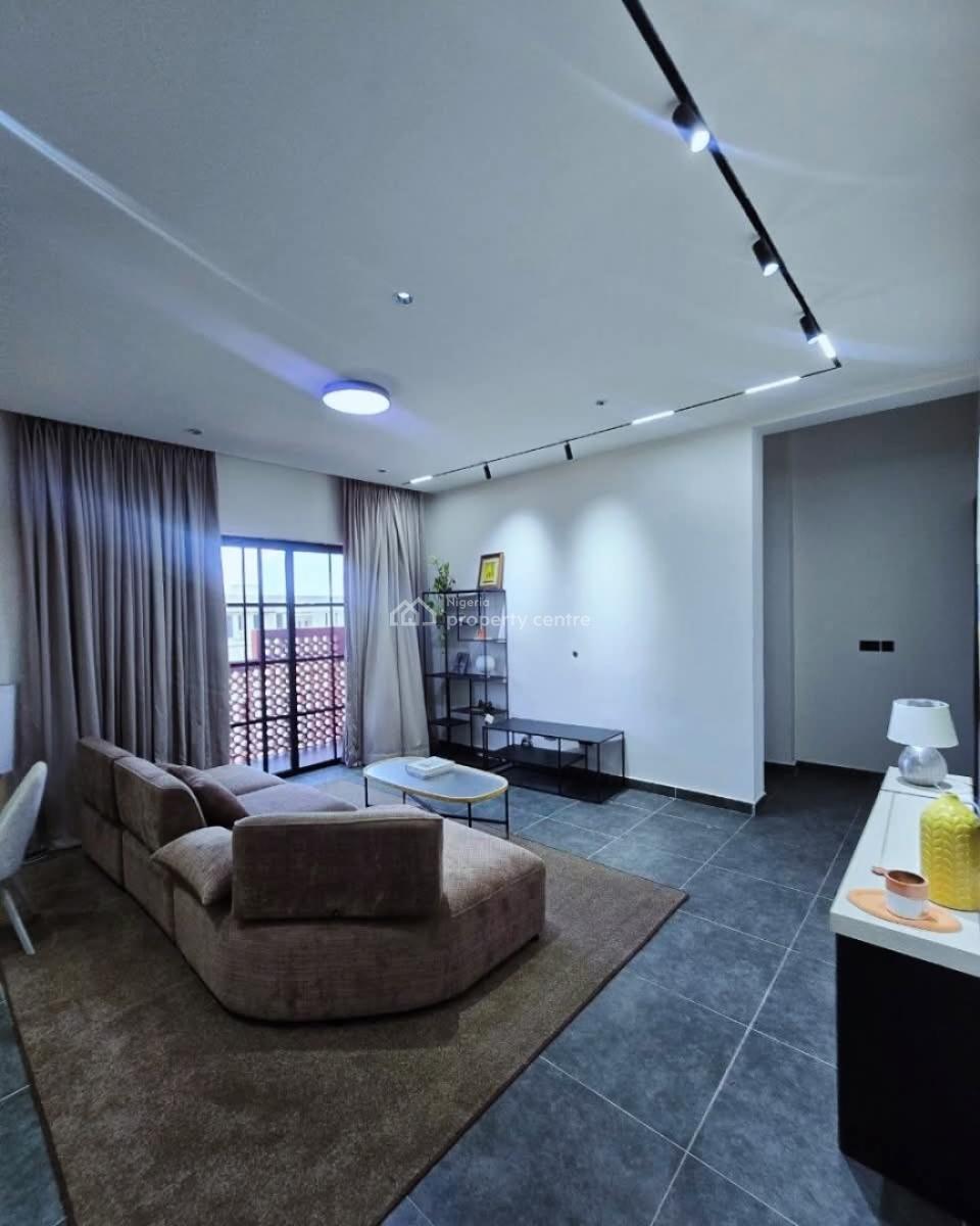 Well Serviced 3 Bedroom Apartment, Lekki Phase 1, Lekki, Lagos, Flat / Apartment for Sale