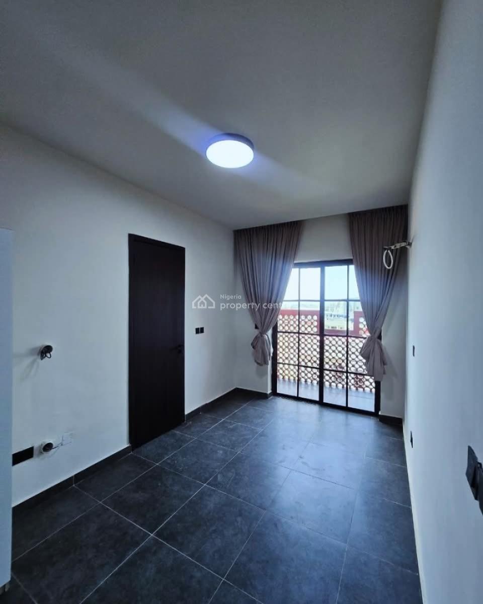 Well Serviced 3 Bedroom Apartment, Lekki Phase 1, Lekki, Lagos, Flat / Apartment for Sale