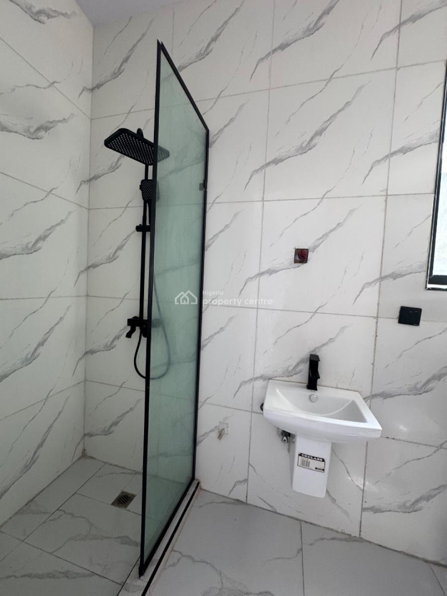 Spacious 2 Bedroom with Bq, Ikate, Lekki, Lagos, Flat / Apartment for Sale