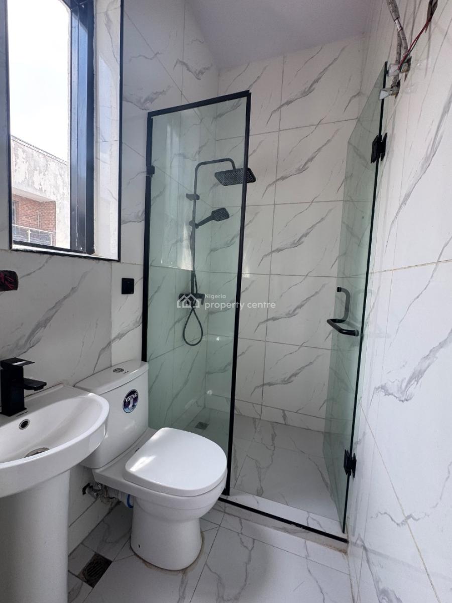 Spacious 2 Bedroom with Bq, Ikate, Lekki, Lagos, Flat / Apartment for Sale