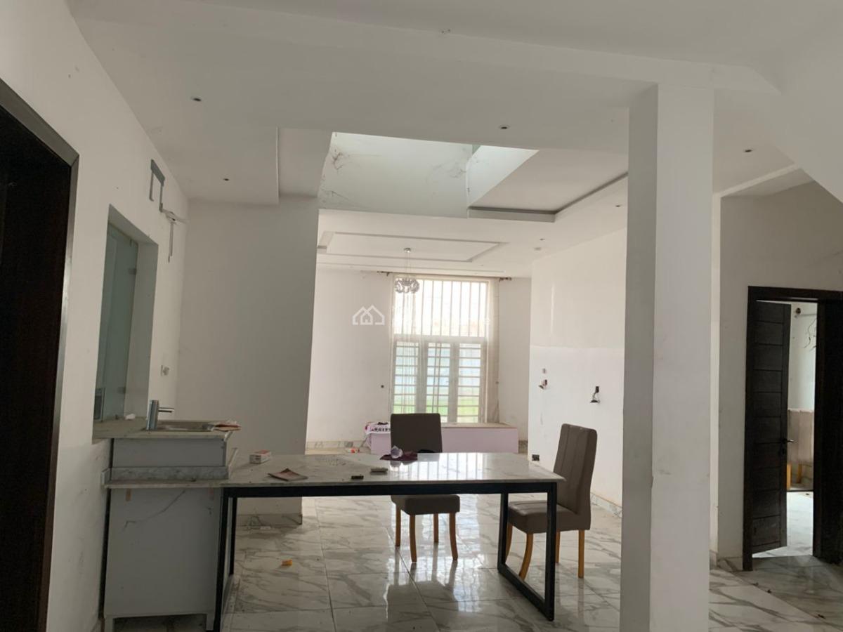 6 Bedroom Well Built House, Unilag Estate, Magodo, Lagos, Detached Duplex for Sale