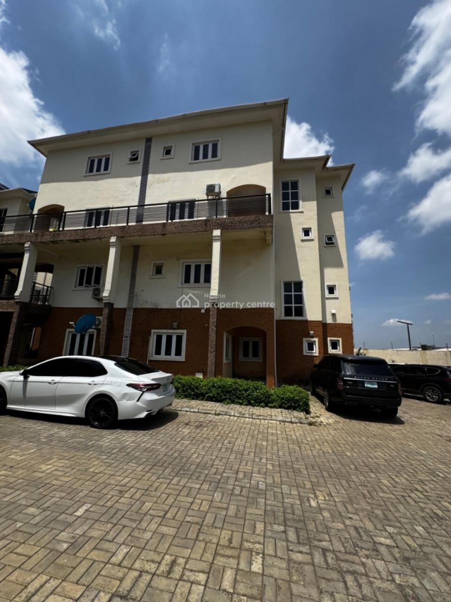 a Very Good Spacious 3-bedroom Terrace Duplex + 1 Bq, Diplomatic Zone. ( Video Is Attached), Katampe Extension, Katampe, Abuja, Terraced Duplex for Rent