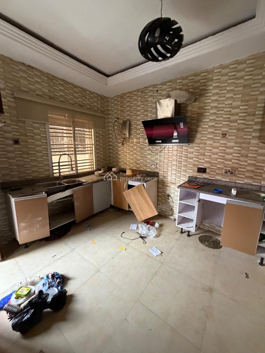 3 Bedroom Flat with a Bq, Ologolo, Lekki, Lagos, House for Rent