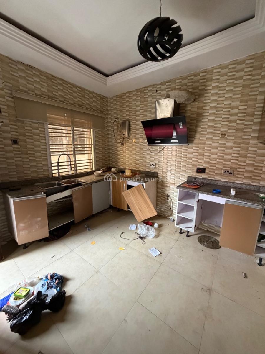 3 Bedroom Flat with a Bq, Ologolo, Lekki, Lagos, House for Rent