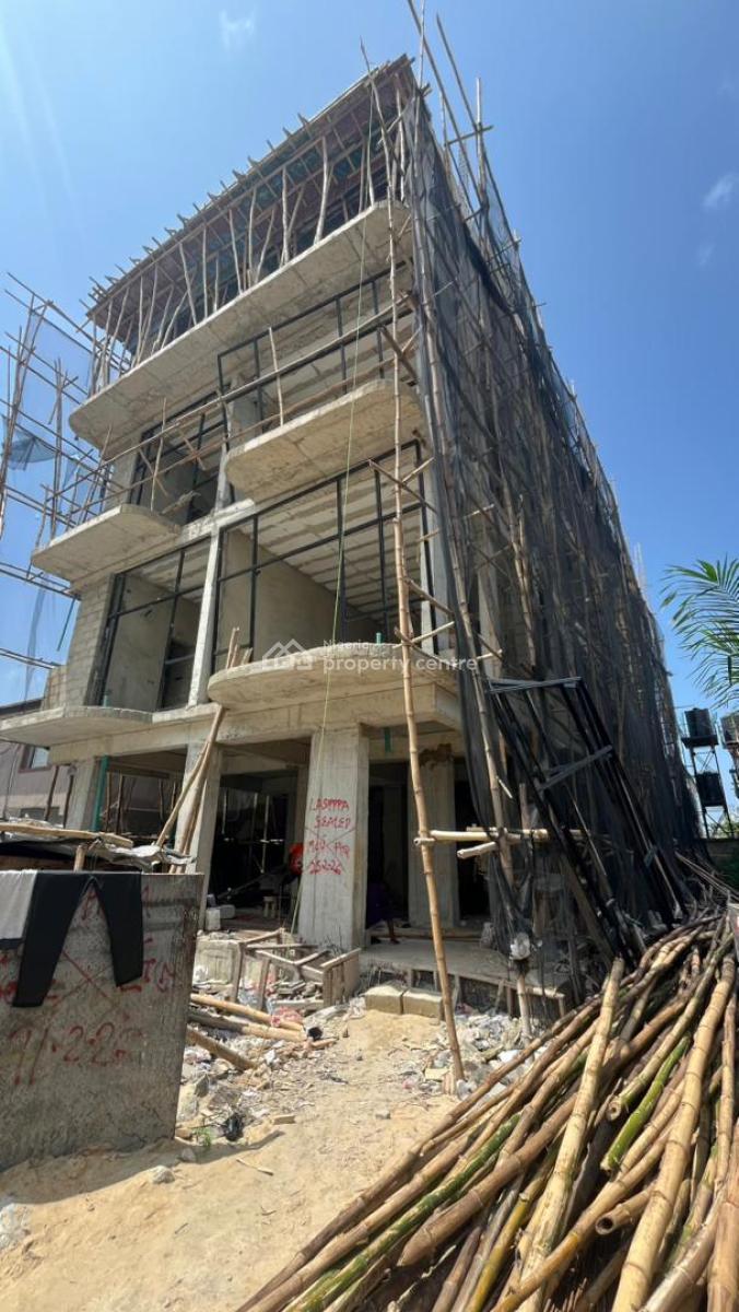 Elegant 3 Bedroom Apartment  with Bq, Lekki Phase 1, Lekki, Lagos, Flat / Apartment for Sale