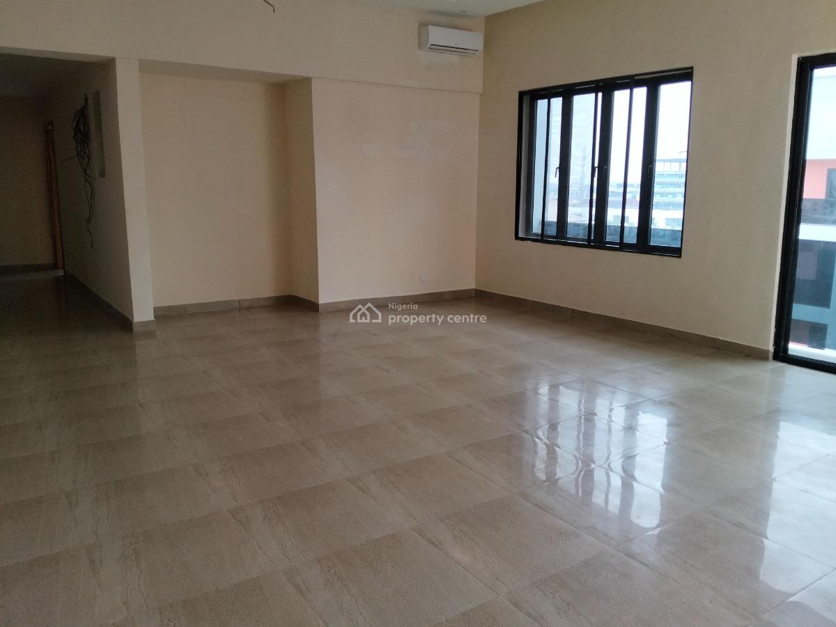 Luxury Three Bedroom Flat with Bq, Lekki Phase 1, Lekki, Lagos, Flat / Apartment for Rent
