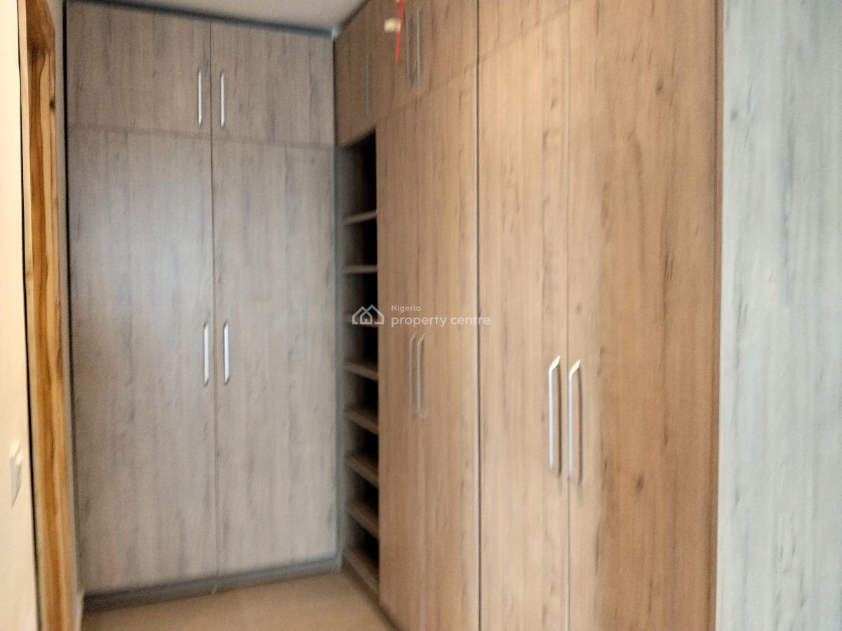 Luxury Three Bedroom Flat with Bq, Lekki Phase 1, Lekki, Lagos, Flat / Apartment for Rent