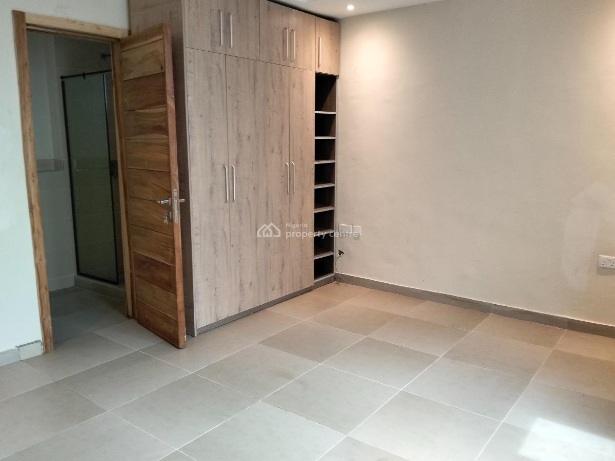 Luxury Three Bedroom Flat with Bq, Lekki Phase 1, Lekki, Lagos, Flat / Apartment for Rent
