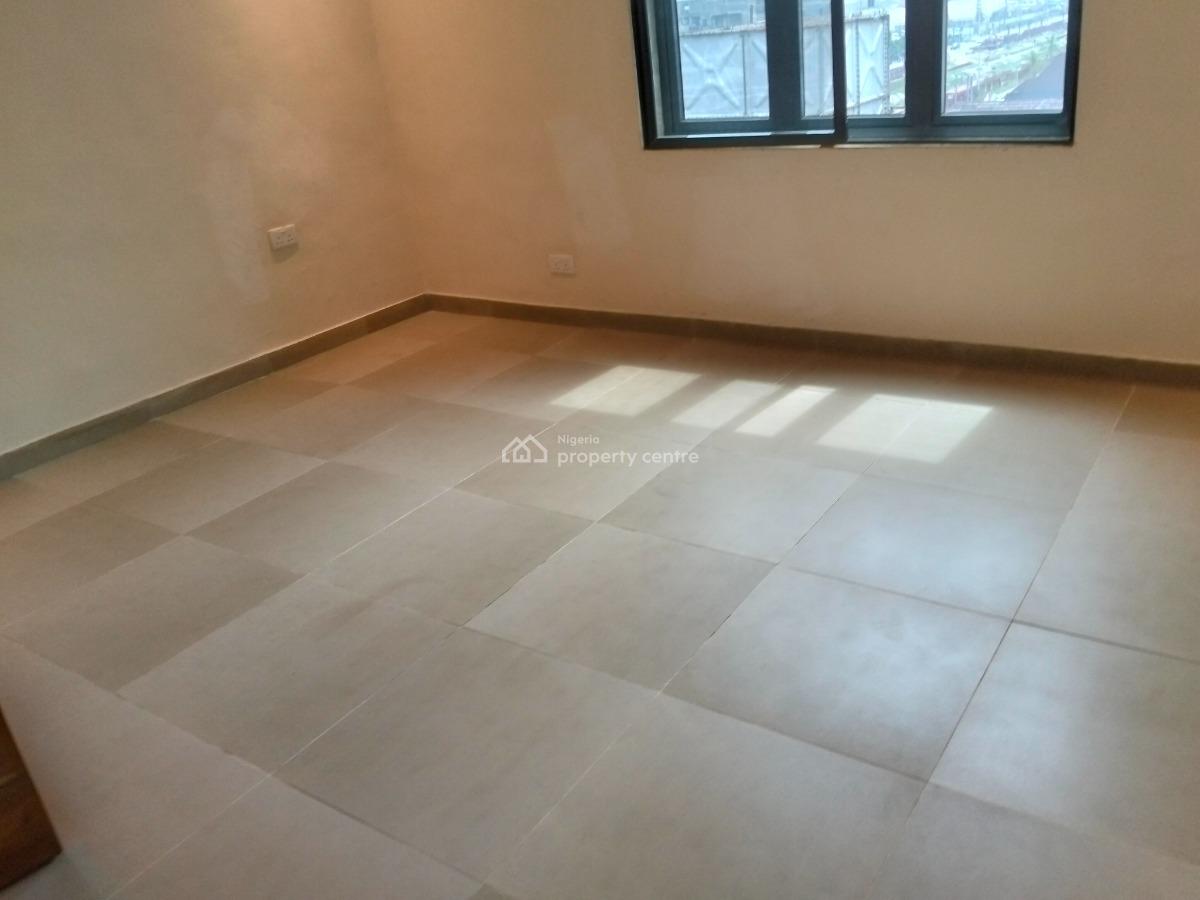 Luxury Three Bedroom Flat with Bq, Lekki Phase 1, Lekki, Lagos, Flat / Apartment for Rent