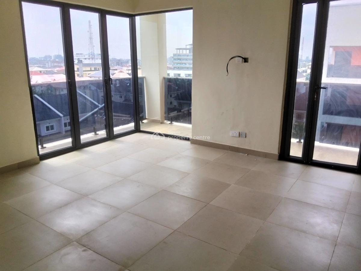 Luxury Three Bedroom Flat with Bq, Lekki Phase 1, Lekki, Lagos, Flat / Apartment for Rent