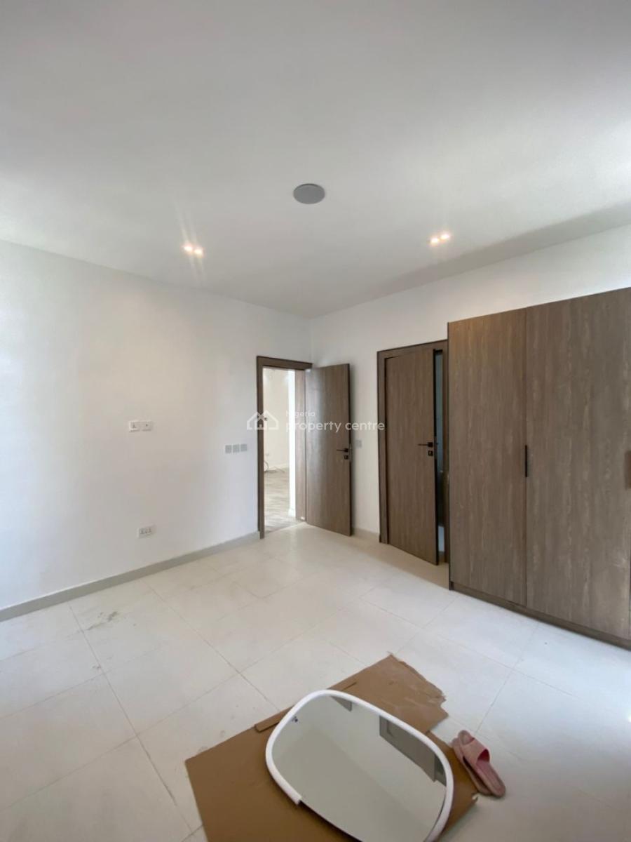 a Tastefully Finished 2 Bedroom Apartment + Gym & Swimming Pool, Osapa, Lekki, Lagos, Flat / Apartment for Sale