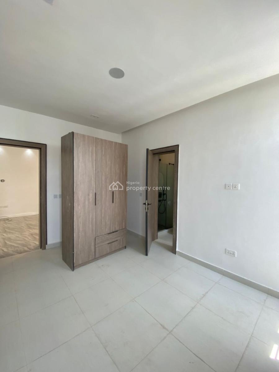 a Tastefully Finished 2 Bedroom Apartment + Gym & Swimming Pool, Osapa, Lekki, Lagos, Flat / Apartment for Sale
