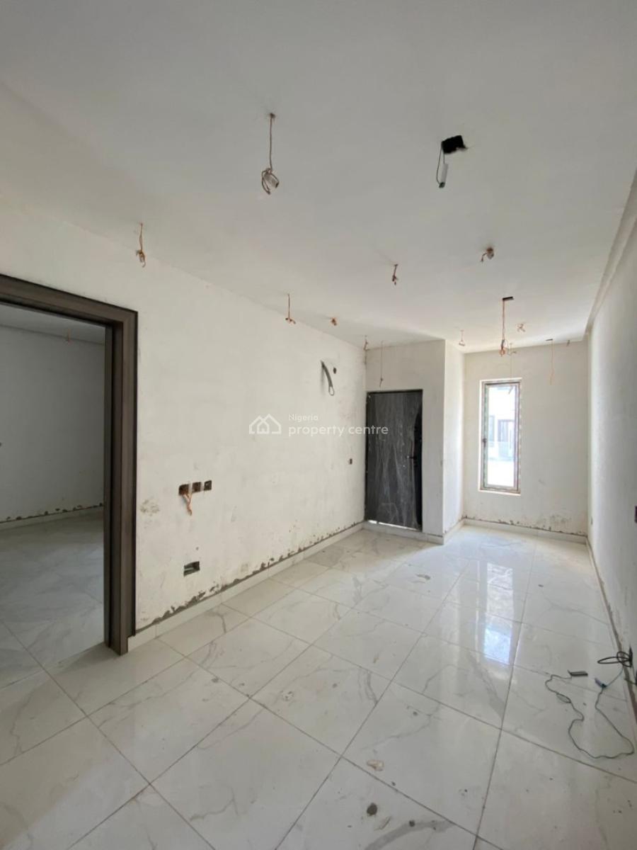 a Well Built 4 Bedroom Terrace Duplex in a Secured Estate, Osapa, Lekki, Lagos, Terraced Duplex for Sale