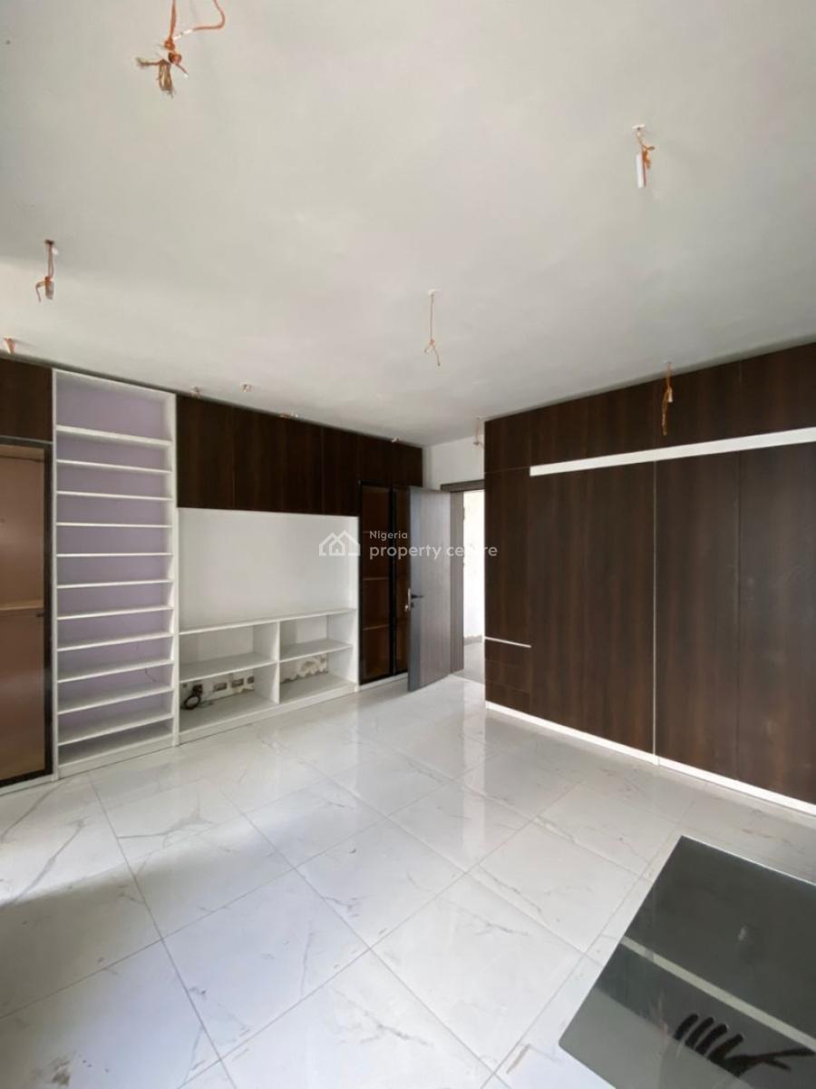 a Well Built 4 Bedroom Terrace Duplex in a Secured Estate, Osapa, Lekki, Lagos, Terraced Duplex for Sale