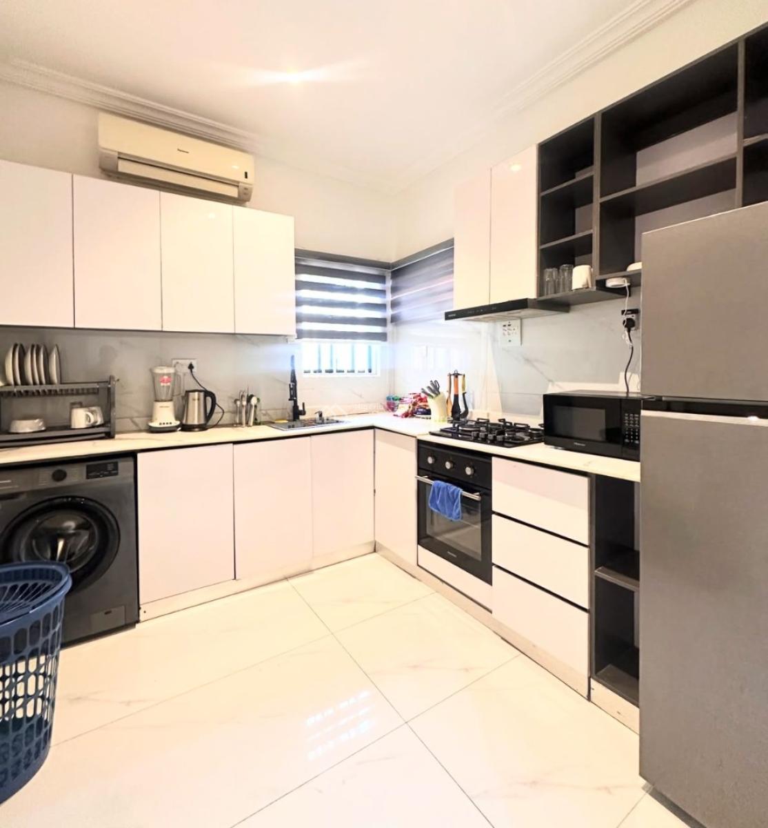 3 Bedroom Apartment, Lekki Phase 1, Lekki, Lagos, Flat / Apartment for Rent