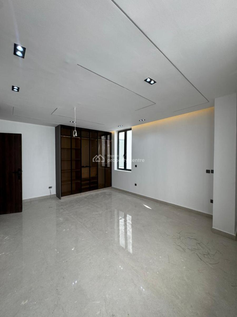 Massive 6 Bedroom Detached Duplex with  2 Boys Quarter, Lekki Phase 1, Lekki, Lagos, Detached Duplex for Sale