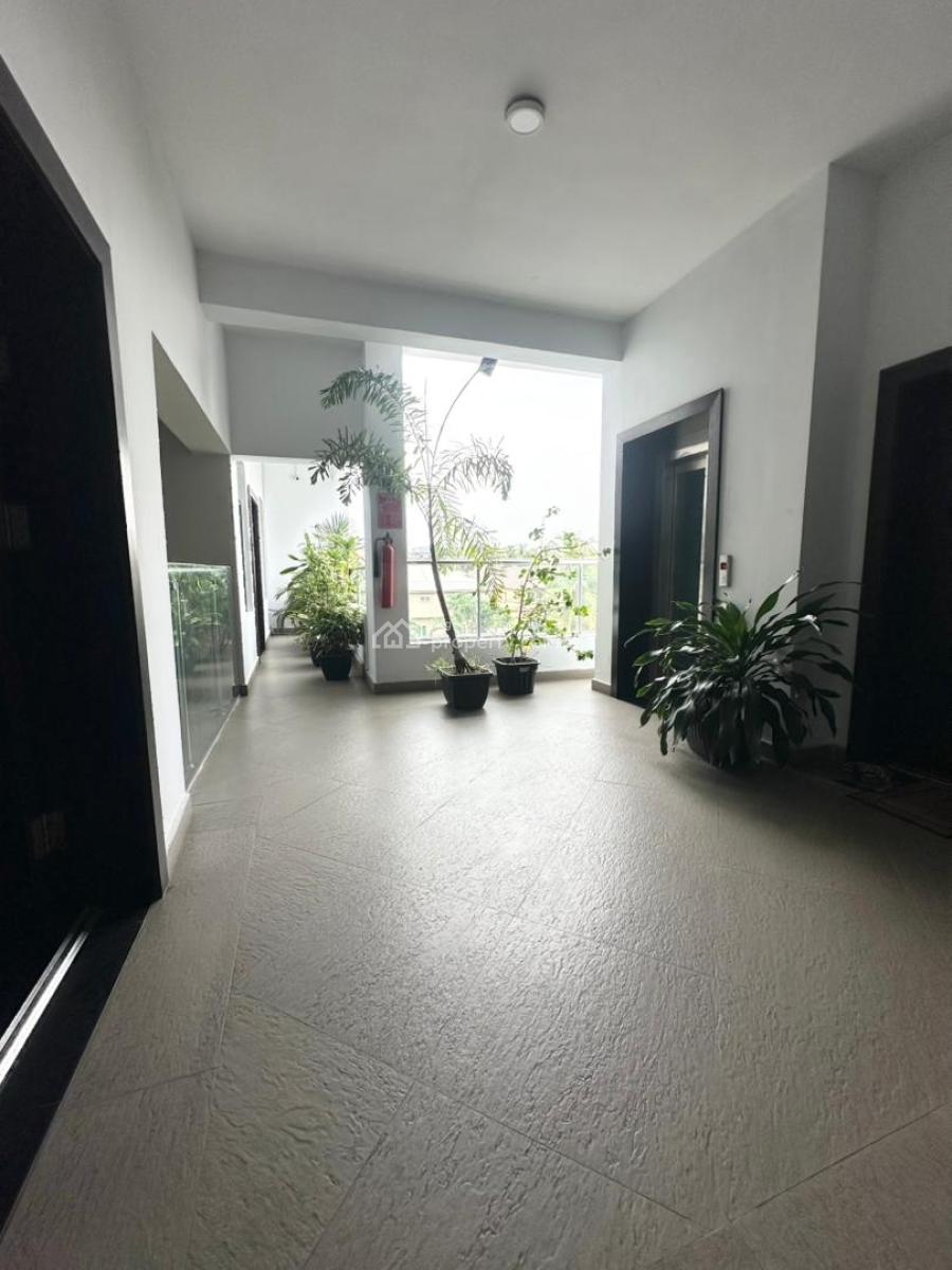 Well Maintained 3 Bedroom Apartment, Lekki Phase 1, Lekki Phase 1, Lekki, Lagos, Flat / Apartment for Rent