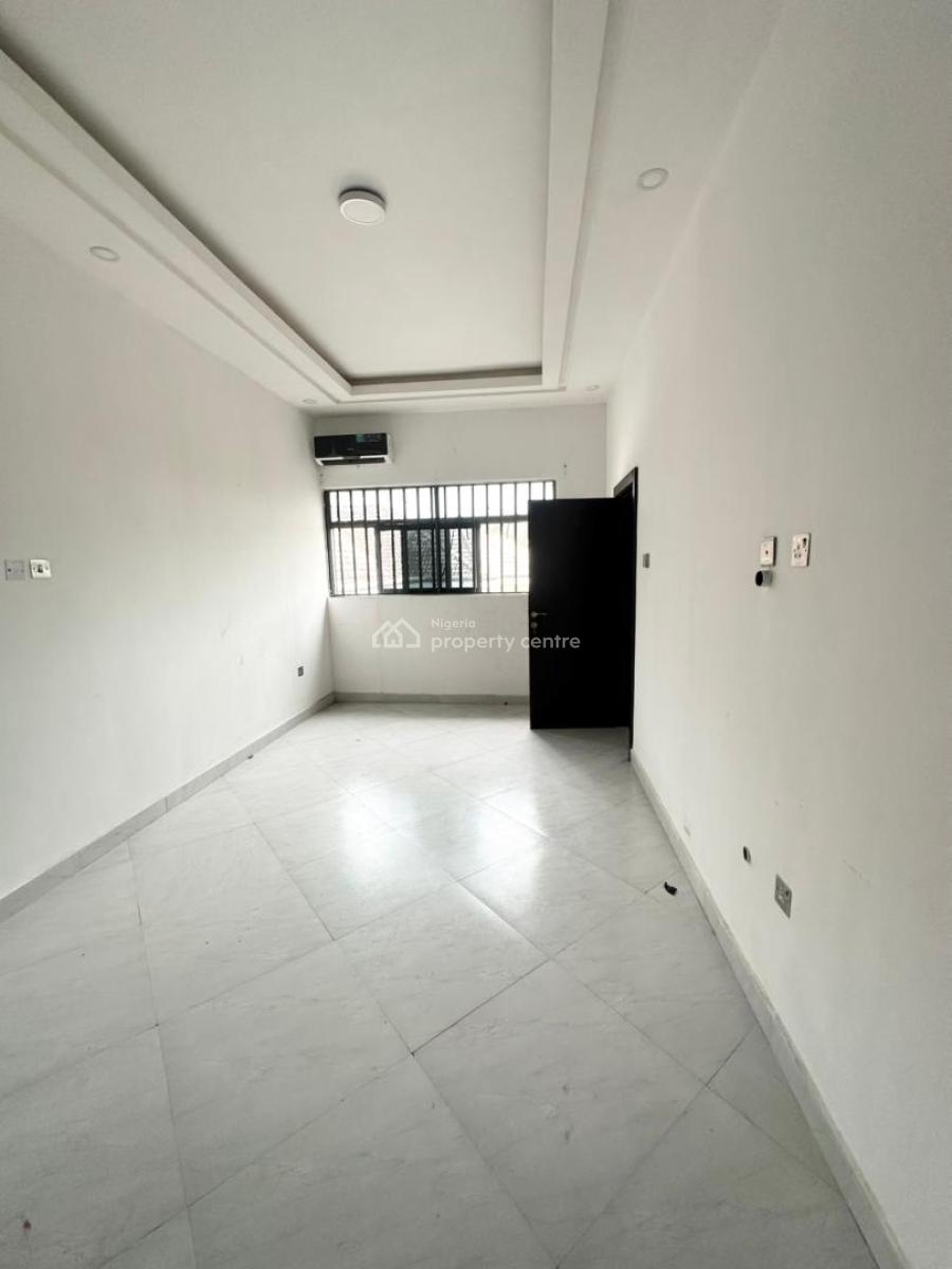 Well Maintained 3 Bedroom Apartment, Lekki Phase 1, Lekki Phase 1, Lekki, Lagos, Flat / Apartment for Rent