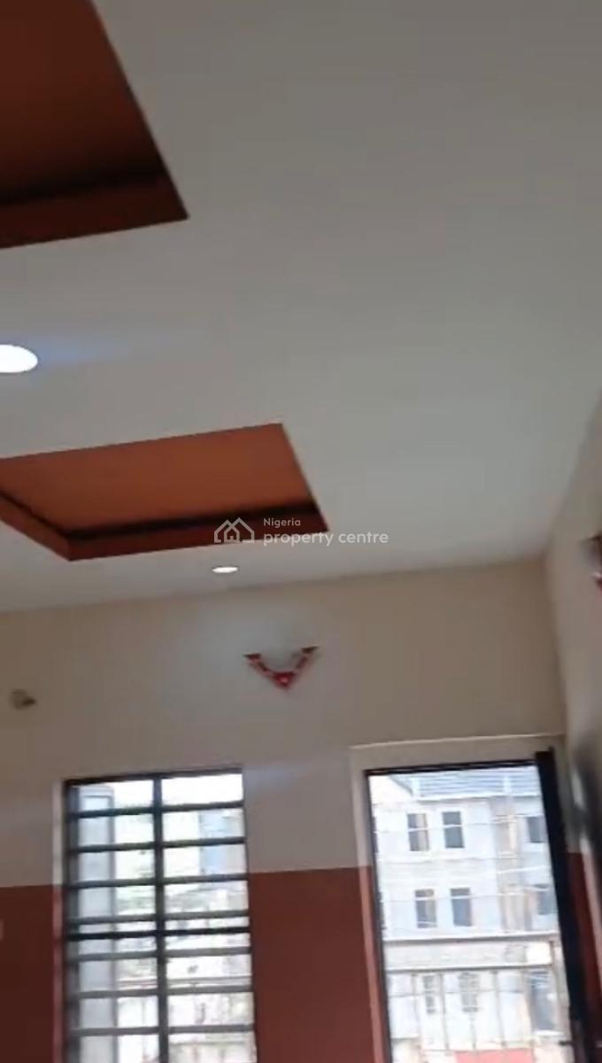 2 Bedroom Flat, Adekunle, Yaba, Lagos, Flat / Apartment for Rent