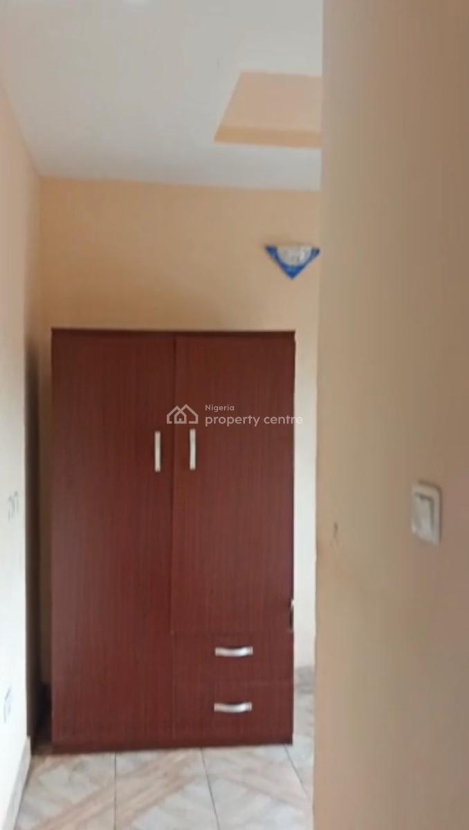 2 Bedroom Flat, Adekunle, Yaba, Lagos, Flat / Apartment for Rent