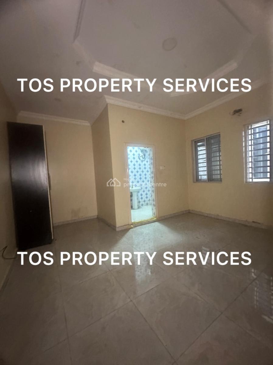 Lovely 2 Bedroom All Rooms Ensuite, Alagomeji, Yaba, Lagos, Flat / Apartment for Rent
