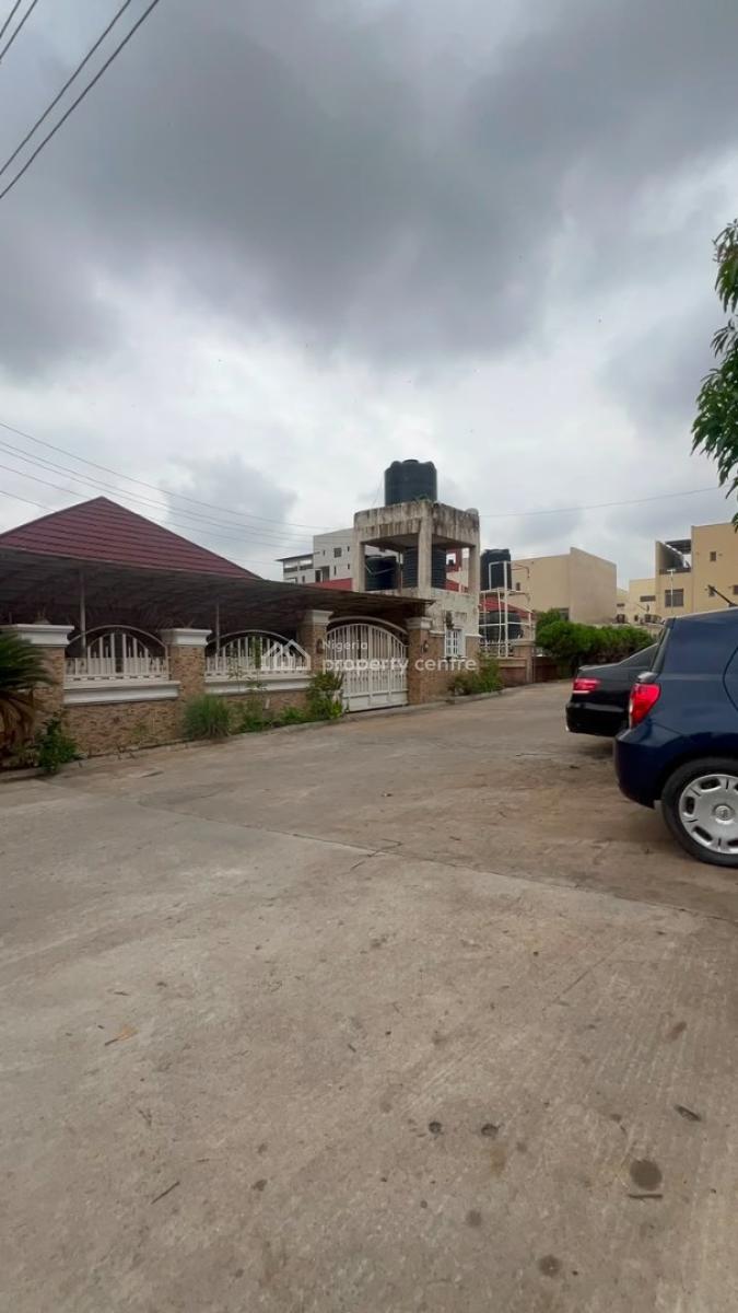 Standard 3 Bedroom Apartment with Ample Space, Maitama District, Abuja, Flat / Apartment for Sale